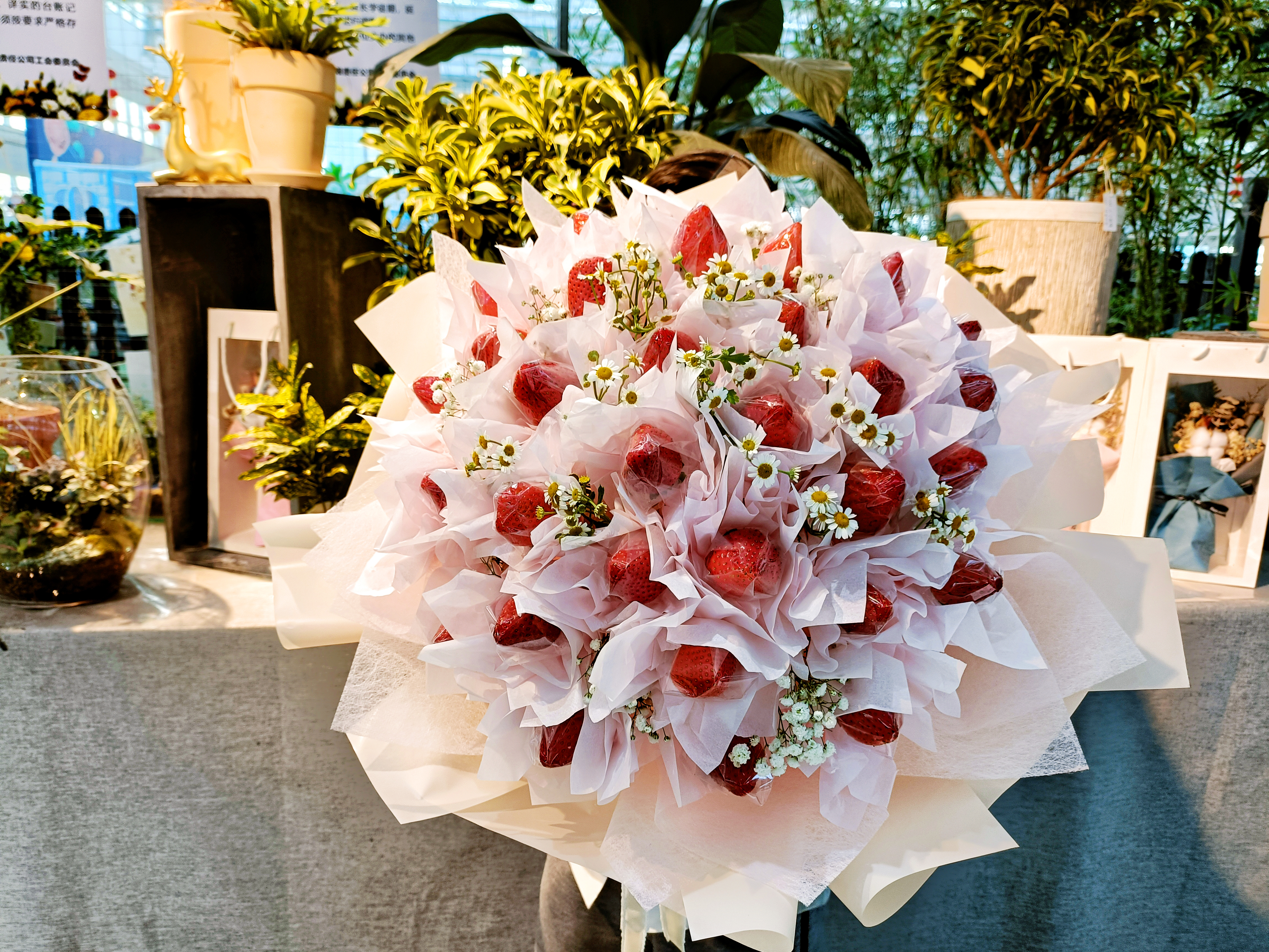 218 草莓花束.jpg